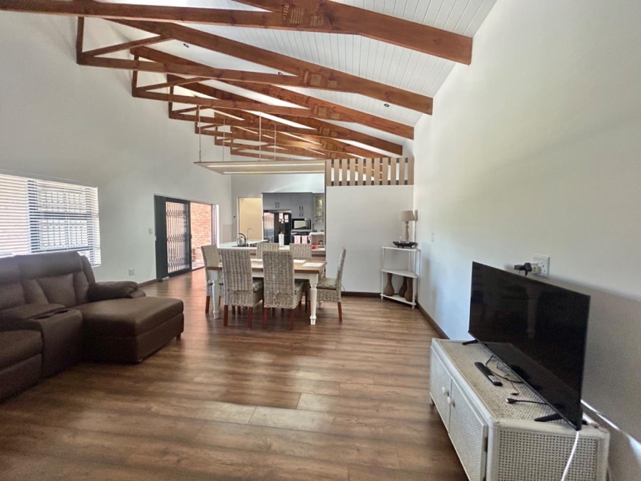 4 Bedroom Property for Sale in Noorsekloof Eastern Cape